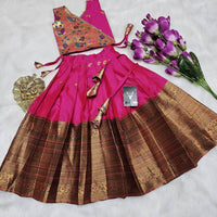 Lehenga Fille collection "Nirandjani" Rose