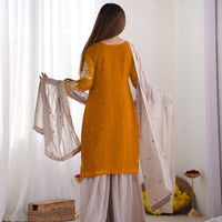 Punjabi Collection "Poujvali" - Jaune