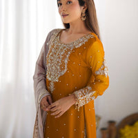 Punjabi Collection "Poujvali" - Jaune