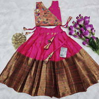 Lehenga Fille collection "Nirandjani" Rose