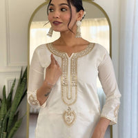 Punjabi Collection "Deepika" - Blanc
