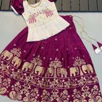 Lehenga Fille collection "Divya" - Violet