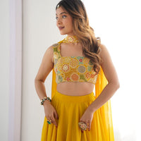 Lehenga collection "Roukmani" - Jaune