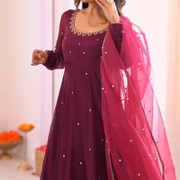 Robe "Chindu"