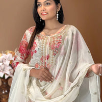 Punjabi Collection Sathyana - Blanc
