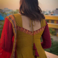 Anarkali Collection "Orneela" - Ocre doré satiné