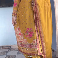 Punjabi "Nisha" - Jaune moutarde