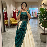 Lehenga collection "Kanakvalli" - Vert
