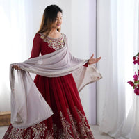 Robe "Ishika" - Bordeaux
