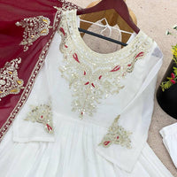 Robe "Ishika" - Blanc