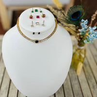 Parure ras de cou interchangeable