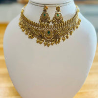Parure ras de cou