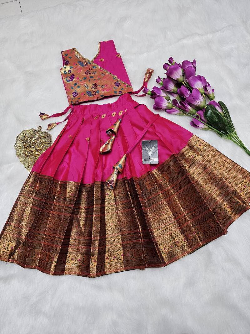 Lehenga Fille collection "Nirandjani" Rose