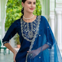 Punjabi Collection "Navishma" - Bleu