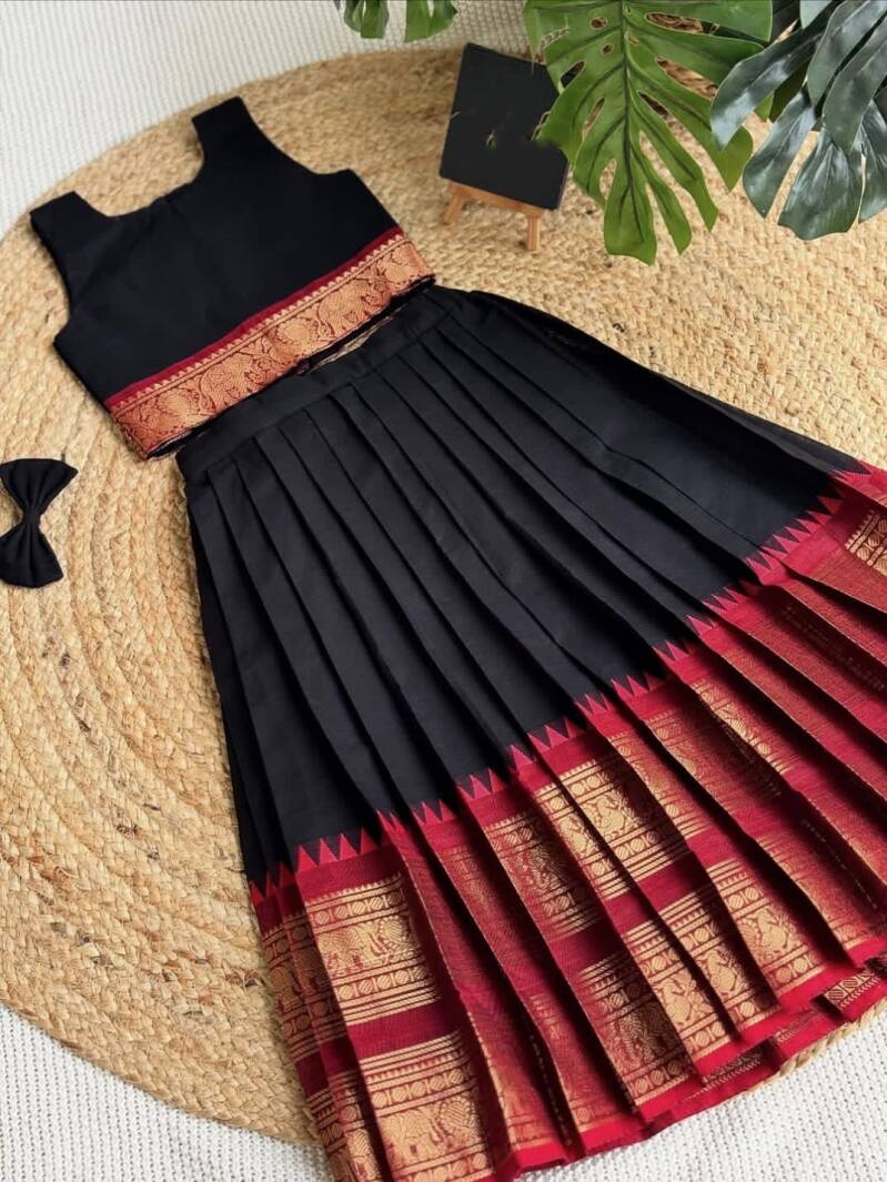 Lehenga Fille collection "Vineshka" Noir