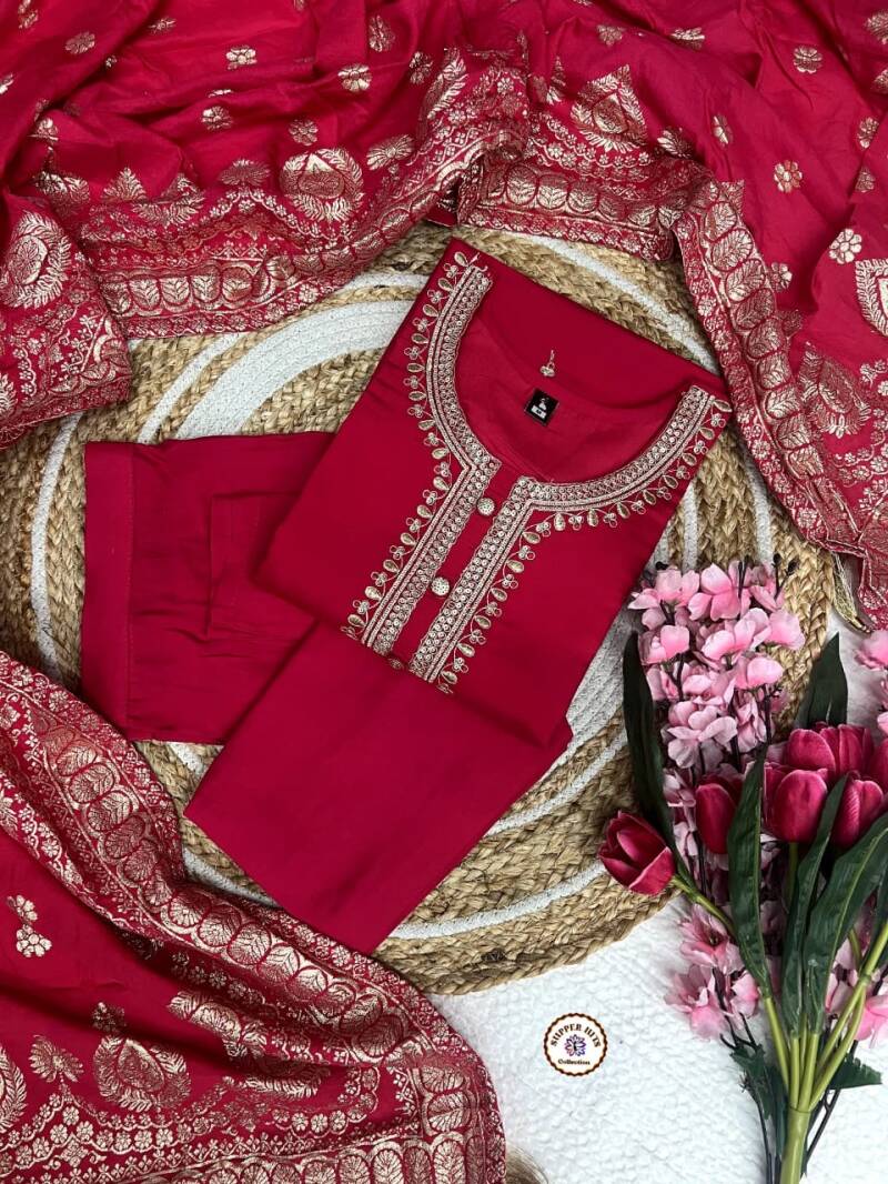 Punjabi Collection "Seera" - Rouge