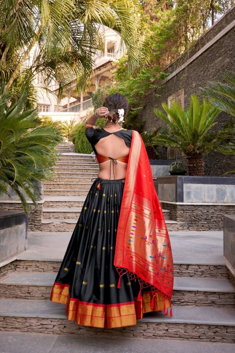 Lehenga collection "Mirudha" - Noir