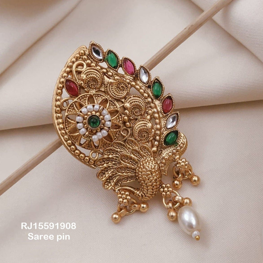 Broche RJ1908
