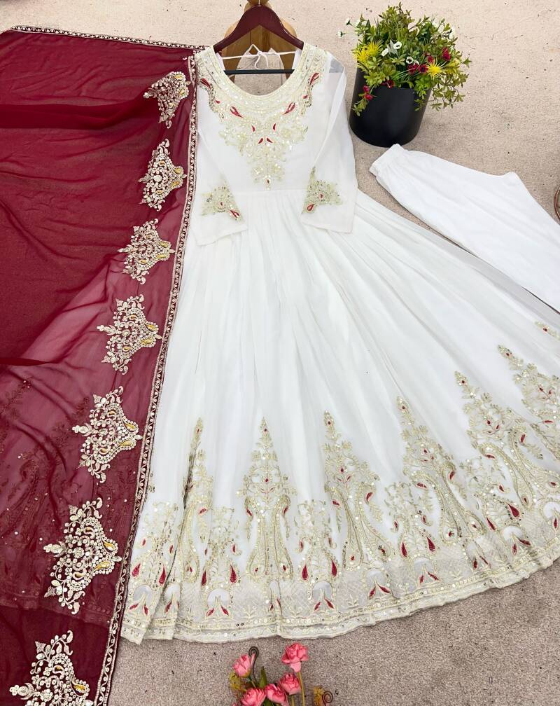 Robe "Ishika" - Blanc