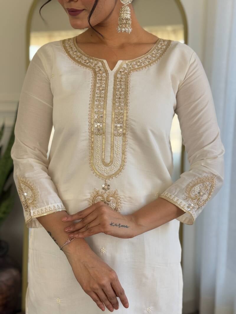 Punjabi Collection "Deepika" - Blanc