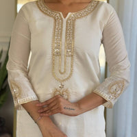 Punjabi Collection "Deepika" - Blanc