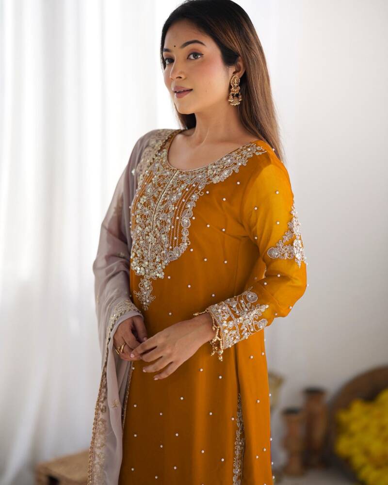Punjabi Collection "Poujvali" - Jaune