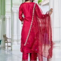 Punjabi Collection "Navishma" - Rouge