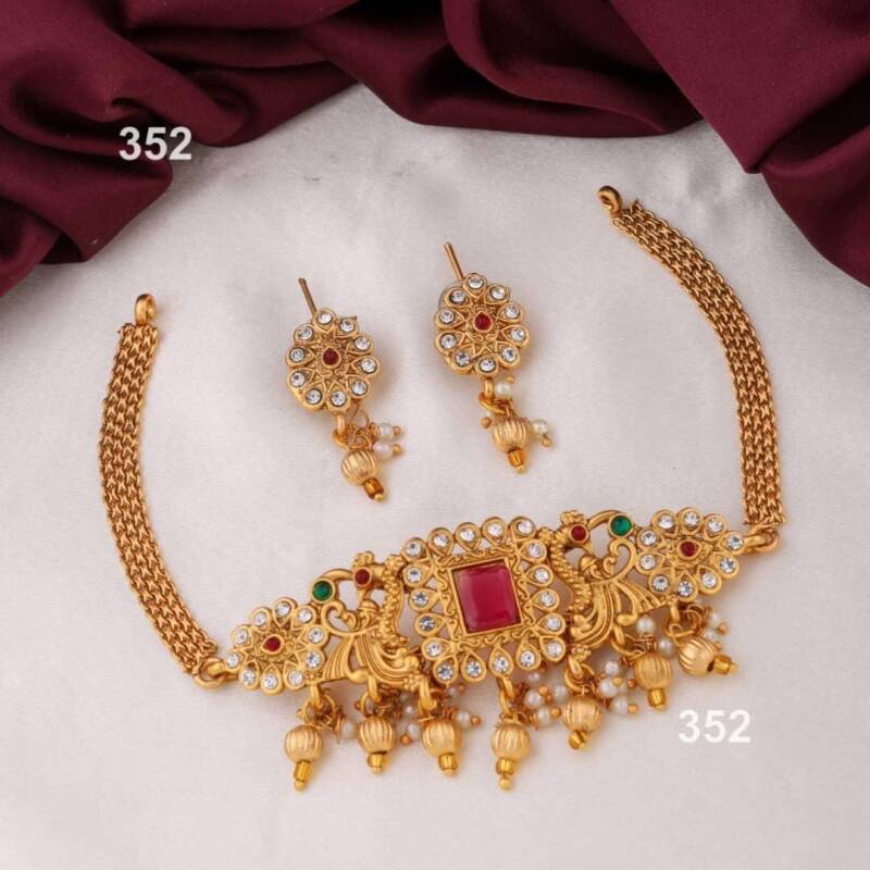 Parure ras de cou