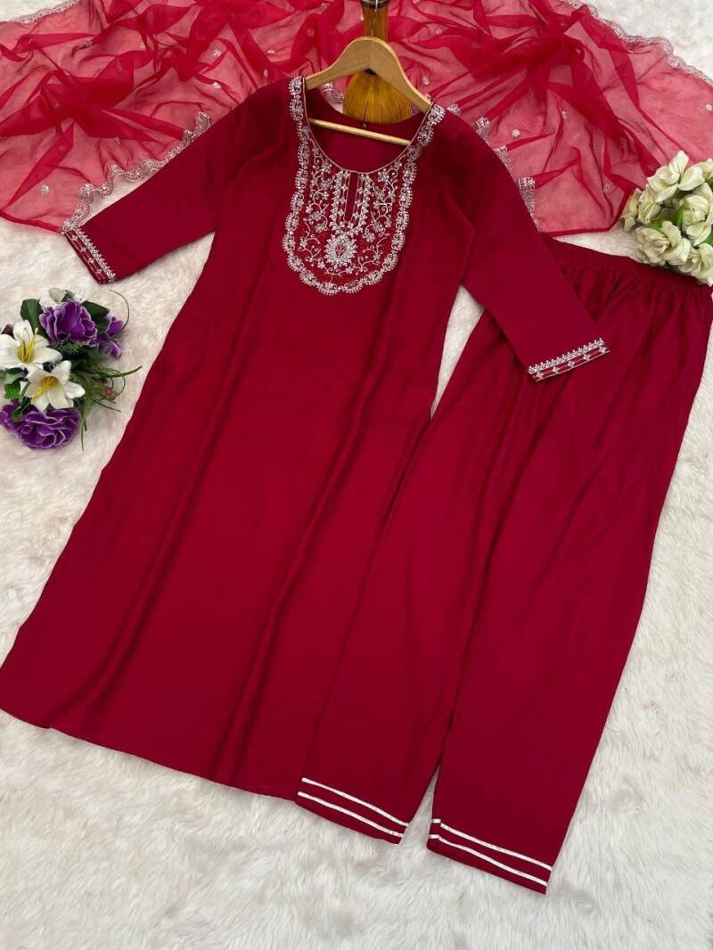 Punjabi Collection "Navishma" - Rouge