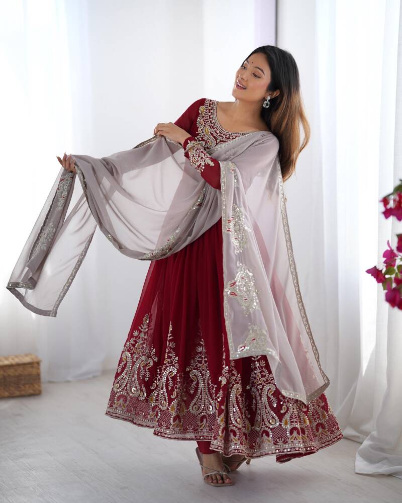 Robe "Ishika" - Bordeaux