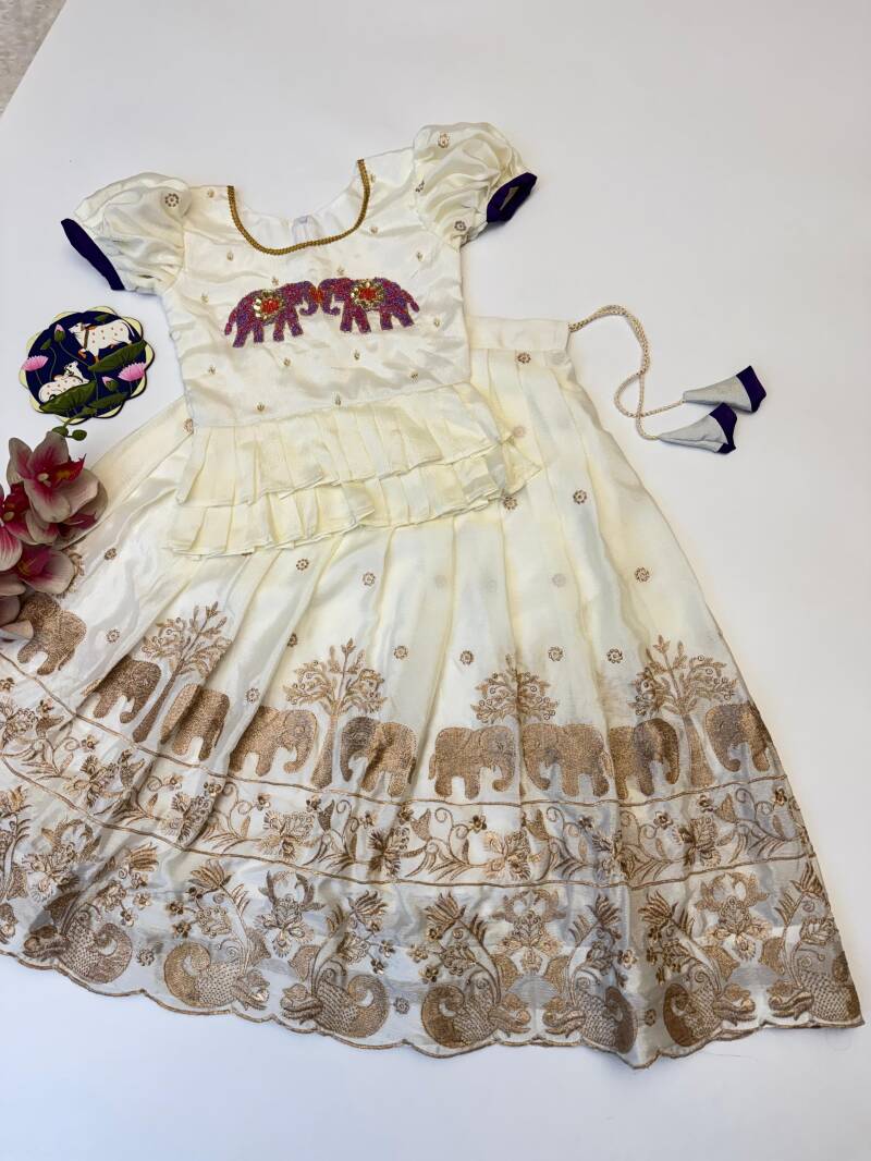 Lehenga Fille collection "Divya" - Blanc