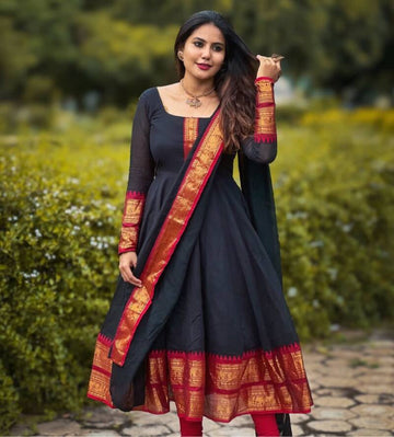 Robe Collection "Parvati" - Noir