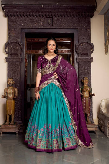 Lehenga collection "Yashoda" - Bleu