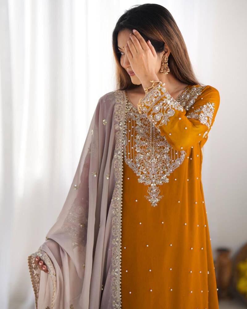 Punjabi Collection "Poujvali" - Jaune