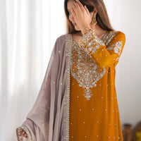 Punjabi Collection "Poujvali" - Jaune