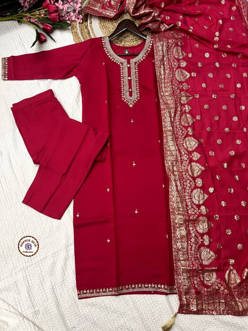 Punjabi Collection "Seera" - Rouge