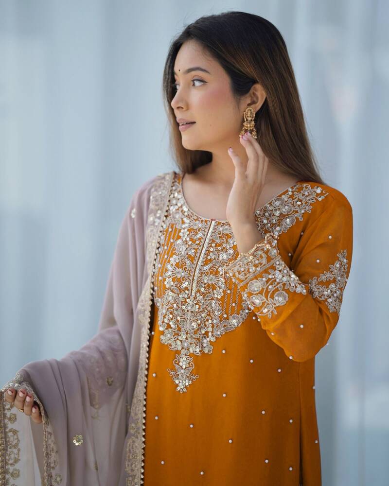 Punjabi Collection "Poujvali" - Jaune