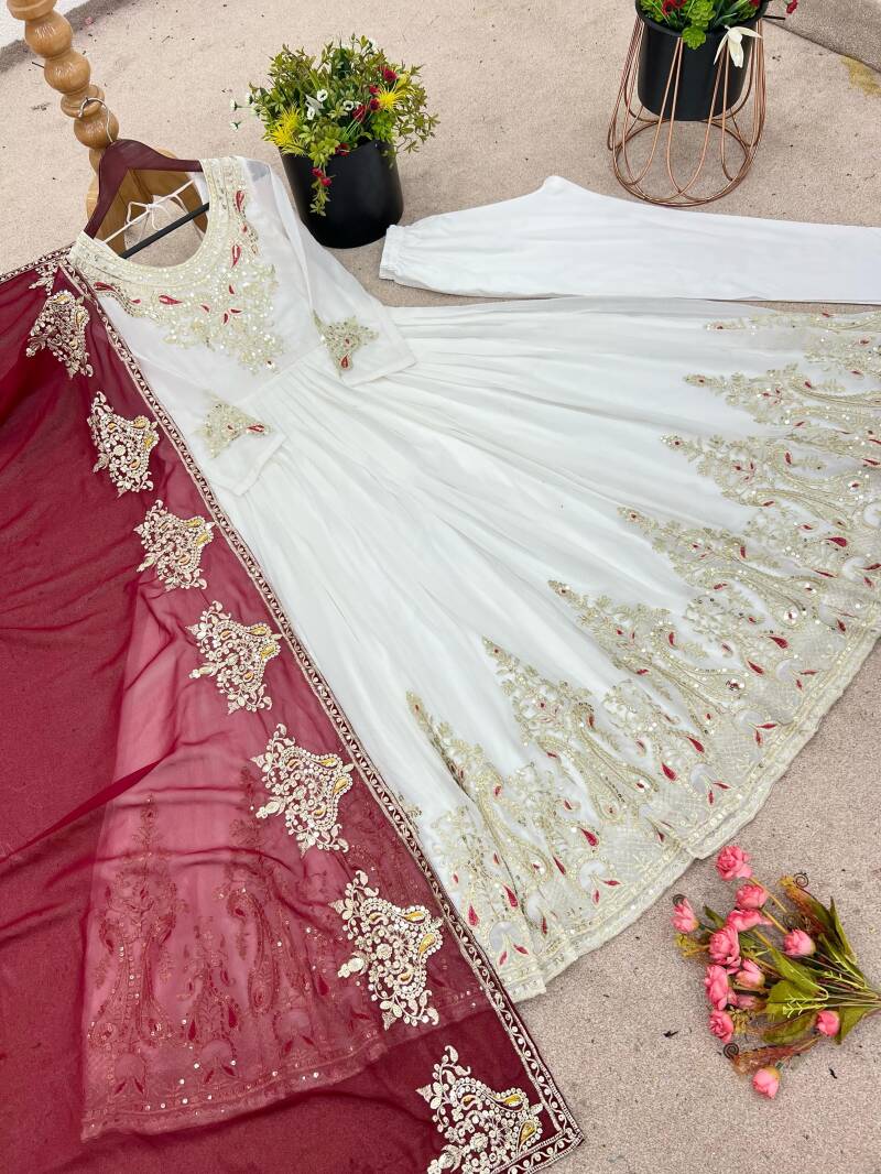 Robe "Ishika" - Blanc