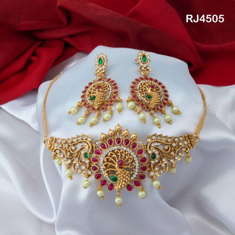 Parure ras de cou