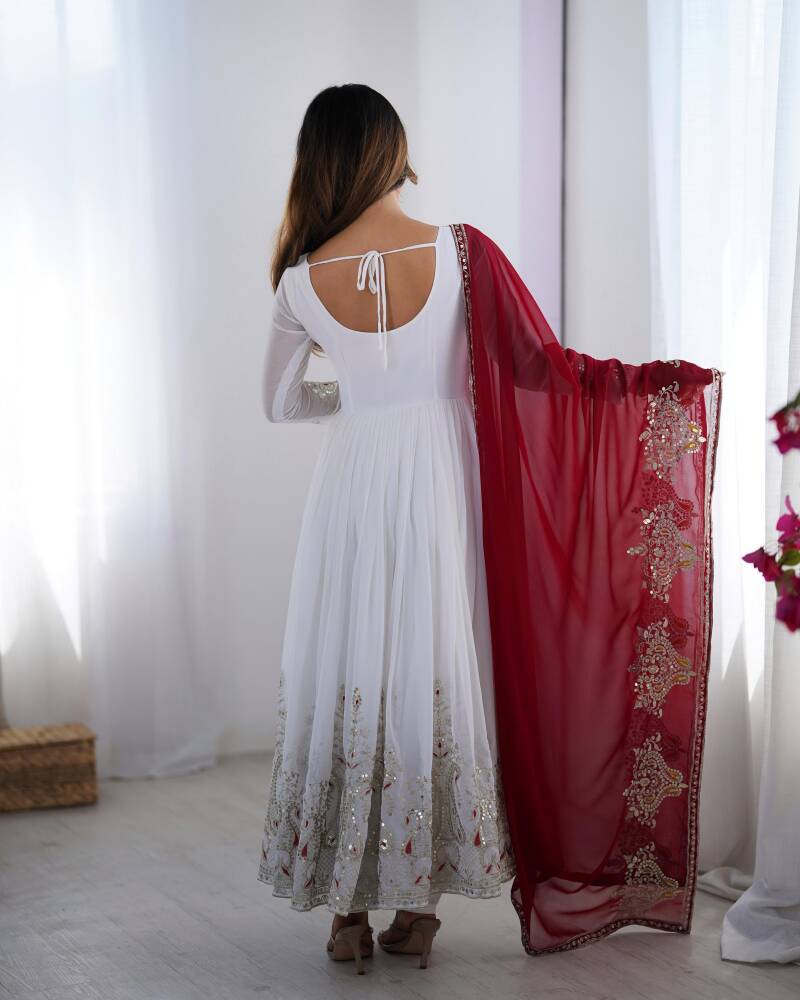 Robe "Ishika" - Blanc