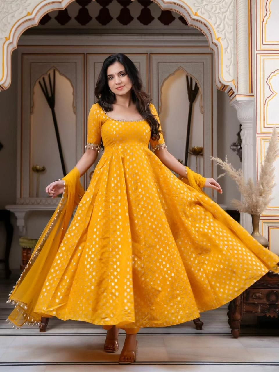Anarkali  "Anju" - Jaune Safran