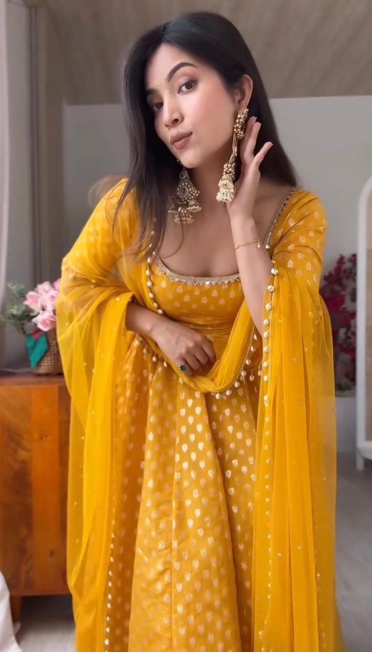 Anarkali  "Anju" - Jaune Safran