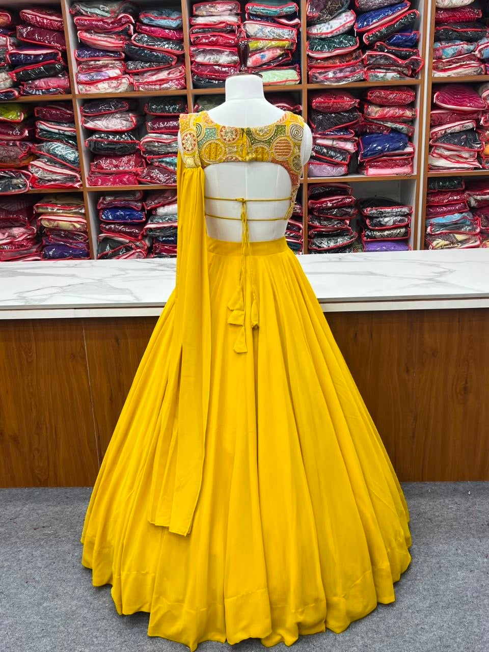 Lehenga collection "Roukmani" - Jaune