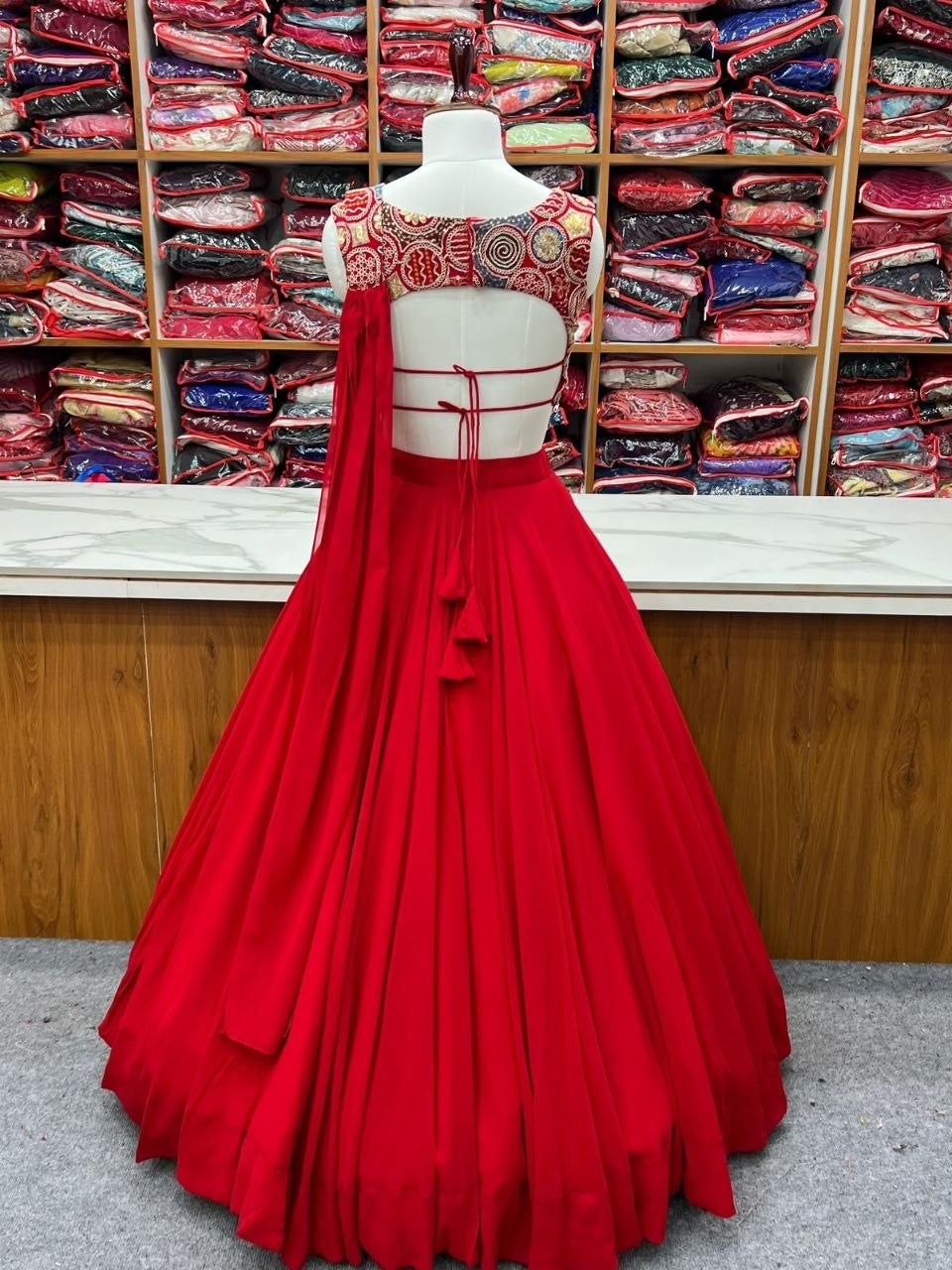 Lehenga collection "Roukmani" - Rouge