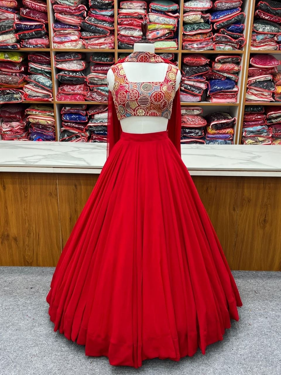 Lehenga collection "Roukmani" - Rouge
