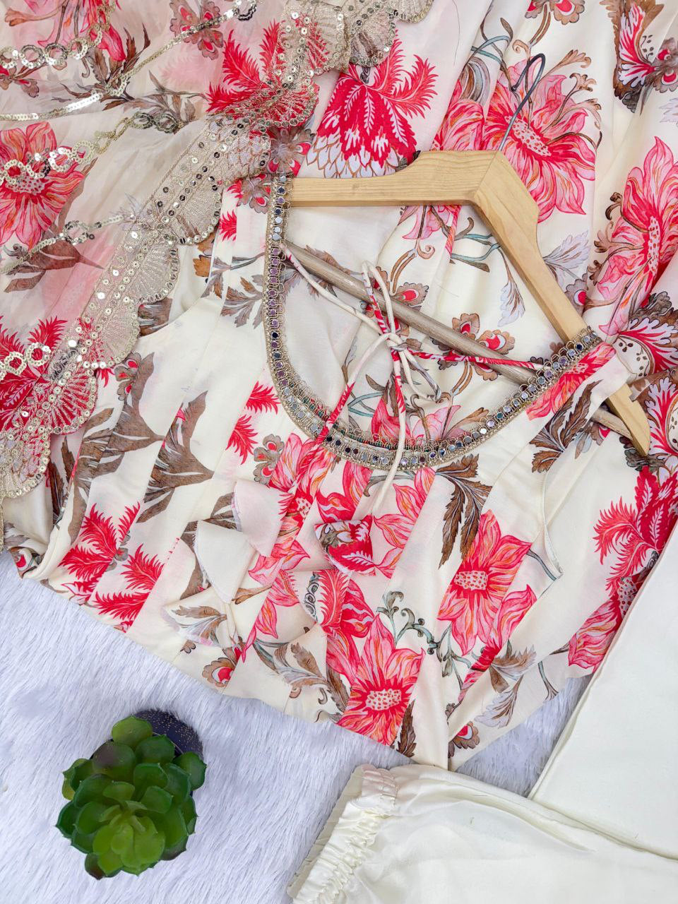 Anarkali Collection "Naneeka"