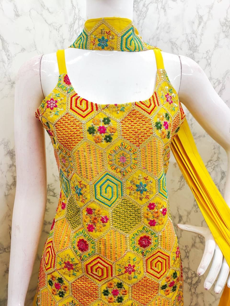 Punjabi Collection "Arianaty" - Jaune