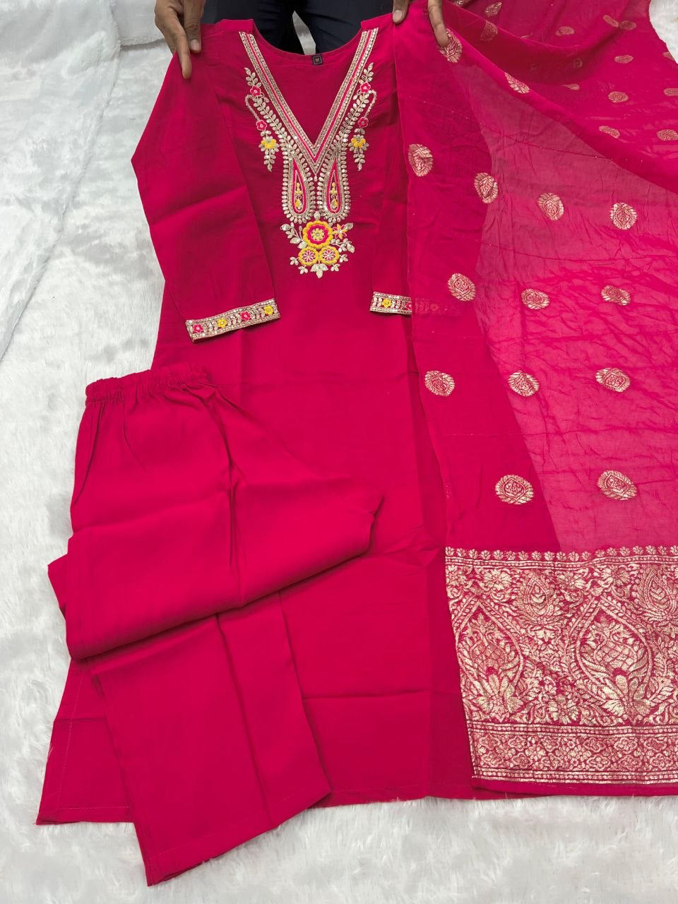 Punjabi "Daneeka" - Rose fuschia