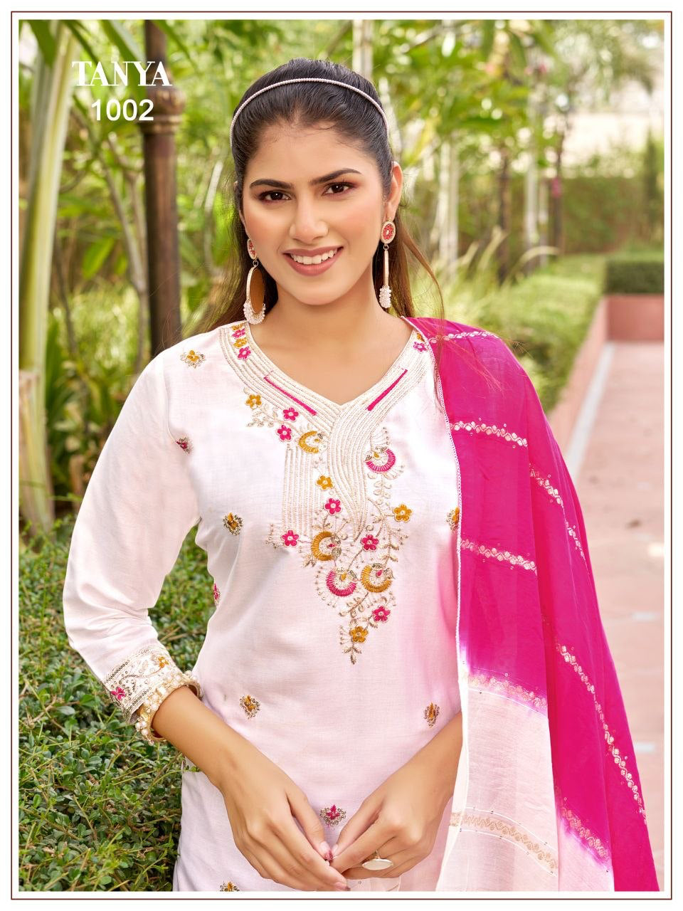 Punjabi "Tanya" - Blanc/rose
