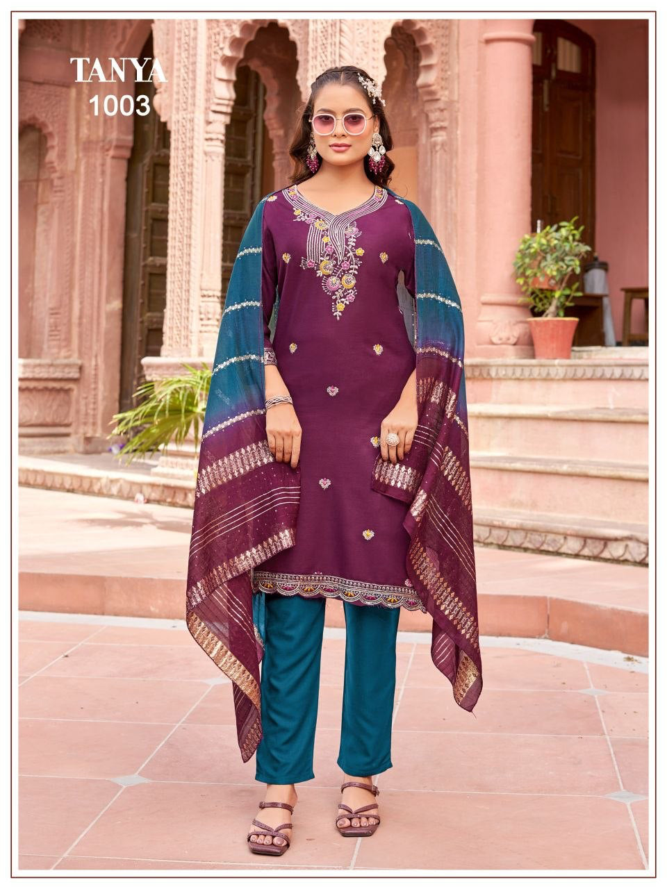 Punjabi "Tanya" - Prune/bleu